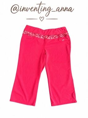 InMotion Pink Capri Workout Pants Floral Waistband Size L